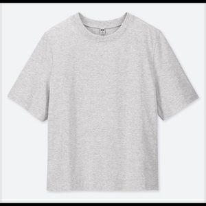 UNIQLO Cropped Crewneck T